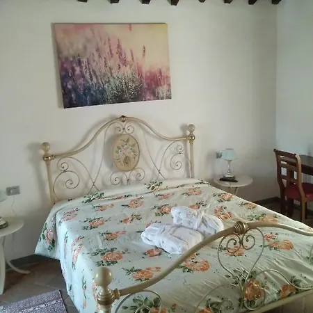 Semplicemente B&B Palazzo Deca לינה וארוחת בוקר Capolona
