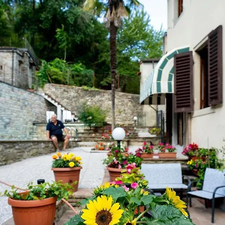 Semplicemente B&B Palazzo Deca לינה וארוחת בוקר