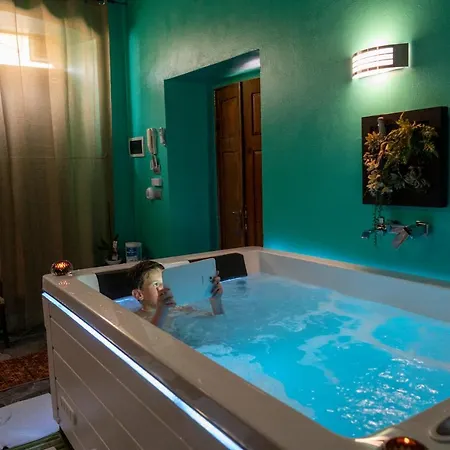 Semplicemente B&B Palazzo Deca Nocleg ze śniadaniem Capolona