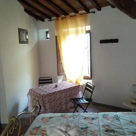 Semplicemente B&B Palazzo Deca Nocleg ze śniadaniem Capolona