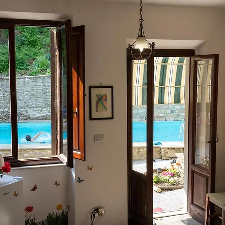 Semplicemente B&B Palazzo Deca Nocleg ze śniadaniem Capolona